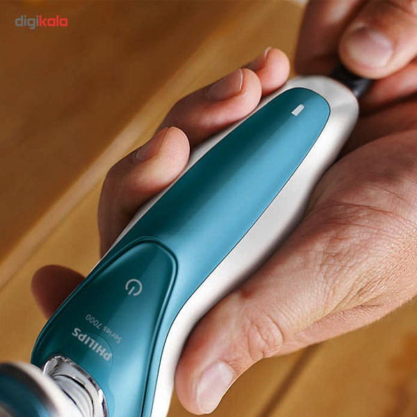 ماشین اصلاح صورت فیلیپس مدل S7370/12 با تیغه استیل ضدزنگ، اصلاح چرخشی، مناسب استفاده خشک و مرطوب، سری منعطف در 5 جهت، شارژ سریع 5 دقیقهای، 50 دقیقه زمان استفاده، چراغ نشانگر باتری و نشانگر تعویض سری